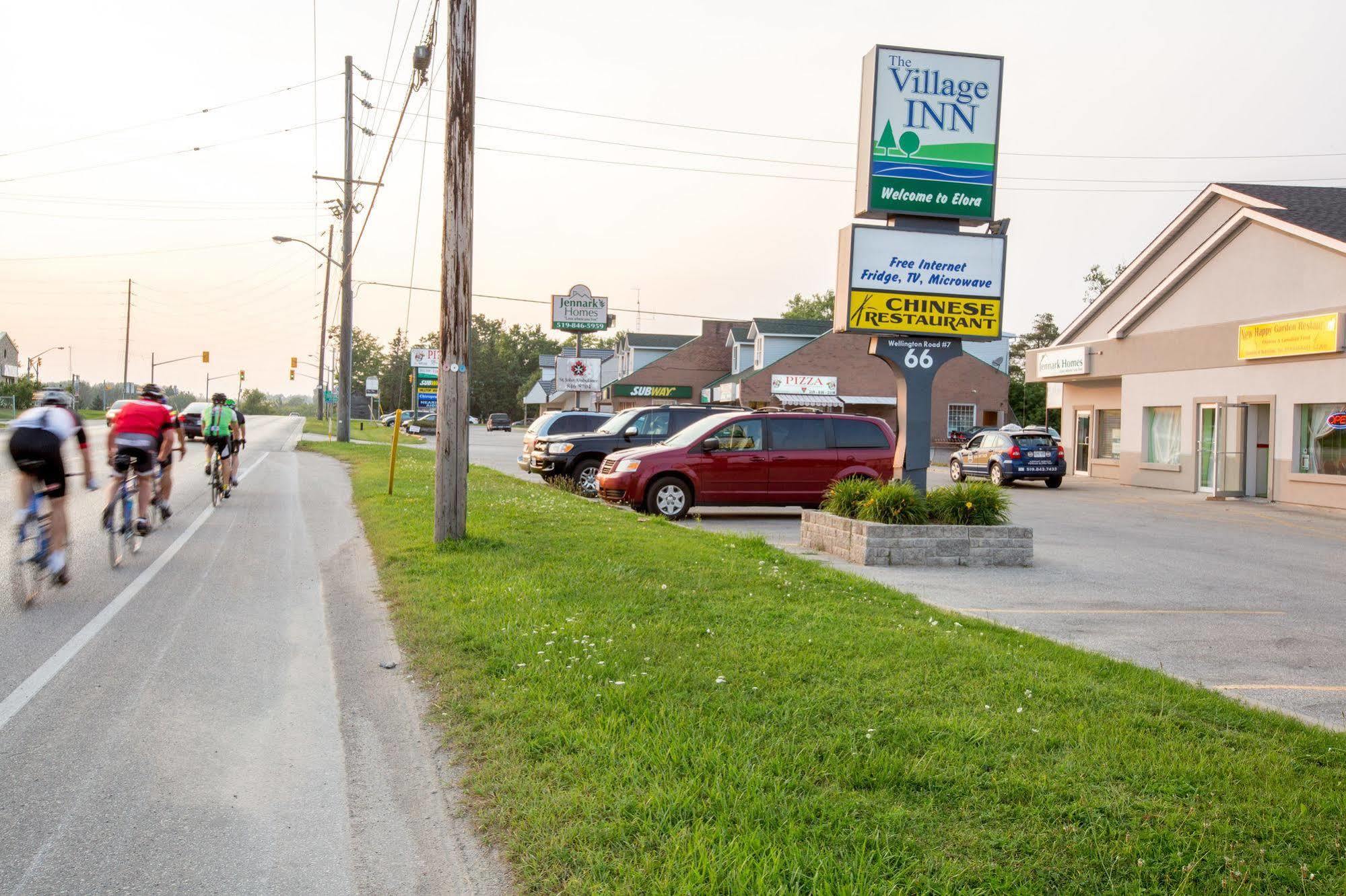 The Village Inn Elora Extérieur photo